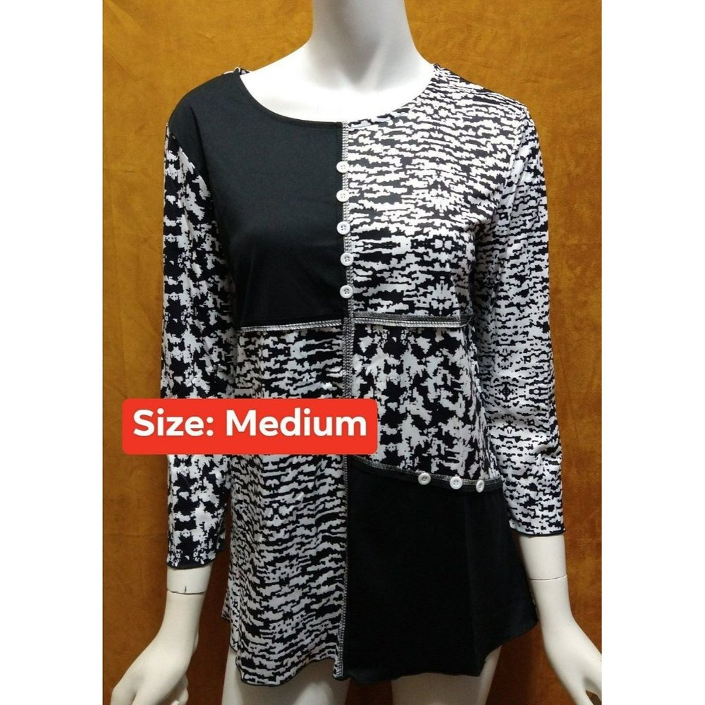 Black and White Printed color block Blouse  size Medium